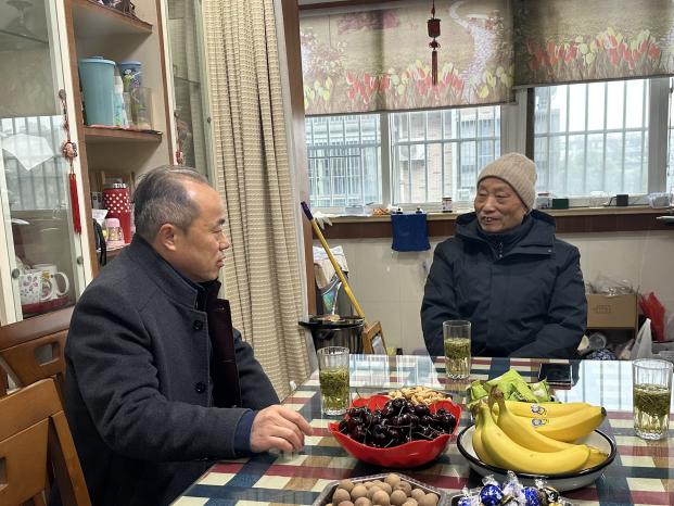 新春慰问暖人心  薪火相传启新篇——队领导开展2026年春节走访慰问活动